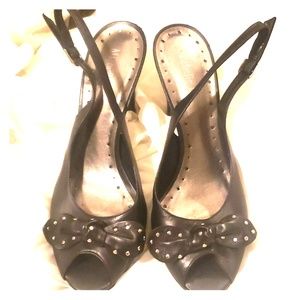 Black Slingback Peep Toe Pumps w/ Cute Bow